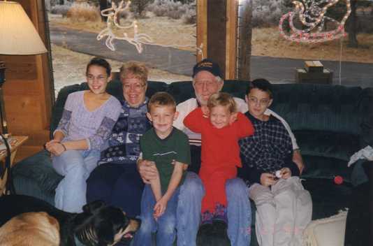 Glenn, Darleen and their grandchildren